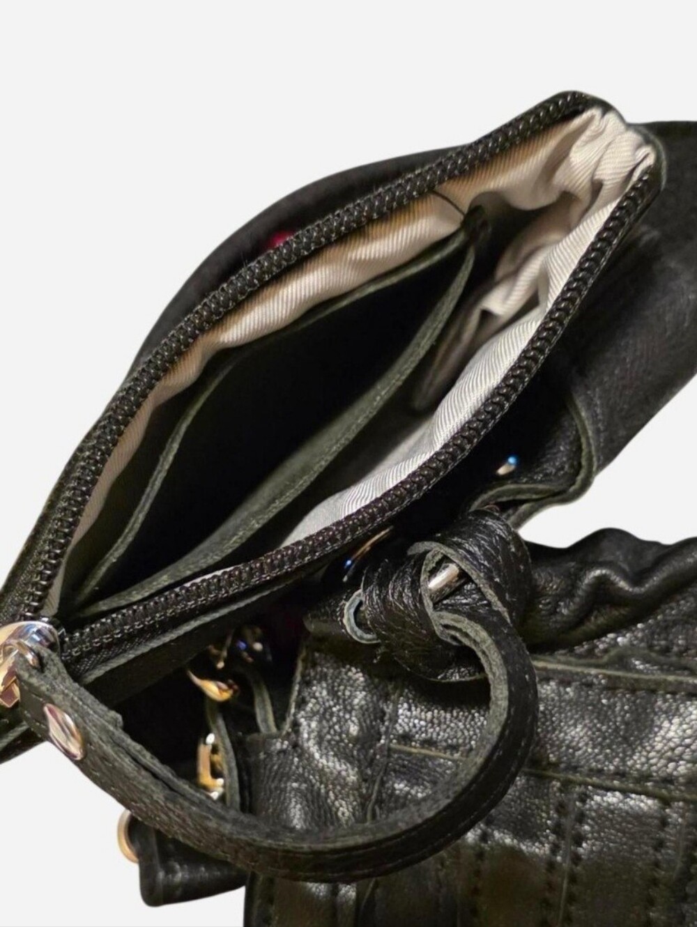 Luxe Lambskin Leather Silver Studded Fringe Shoulder Bag w/Matching Coin Pouch - Picture 7 of 15